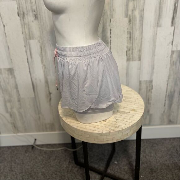 Short skirt - Picture 3 of 7